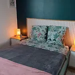 Le Celadon